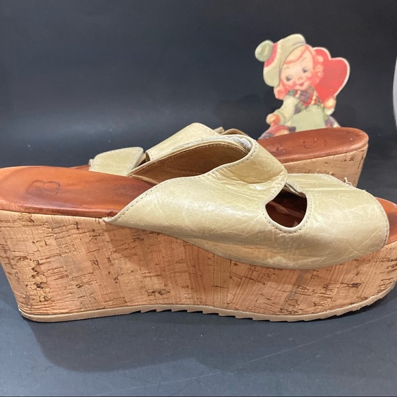 Free Bird wedge sandals w/Velcro straps, size 7, cork heel, leather straps - Picture 4 of 8